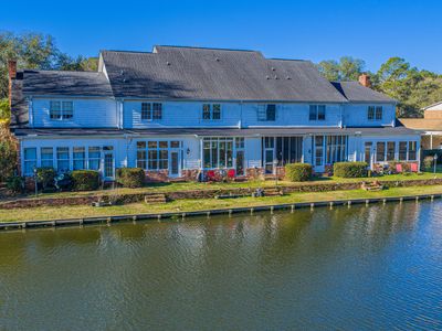 205 Woodlake Dr
