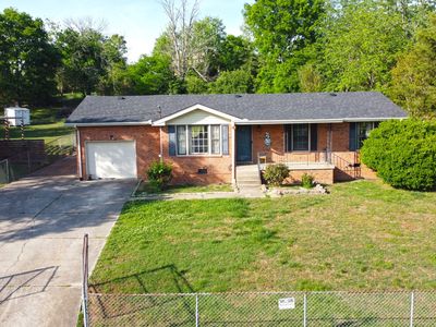 111 S Valley Rd