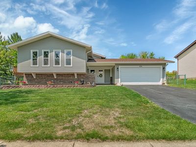 424 Falcon Ridge Way