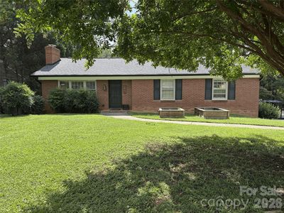948 Heather Ln