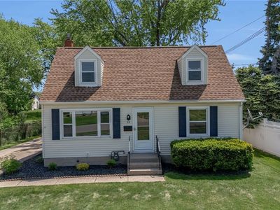 13 Yvonne Ave