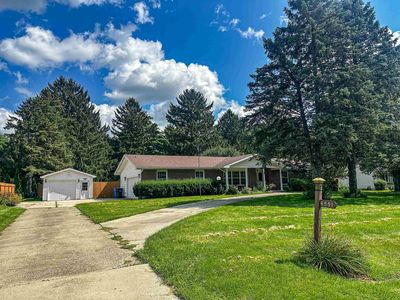 Property at 6551 Linden Cir, Windsor, WI