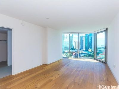 1001 Queen St #1604