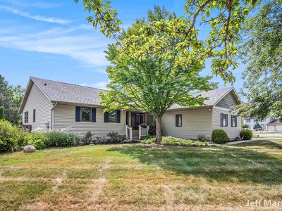 1867 Forest Lake Dr SE