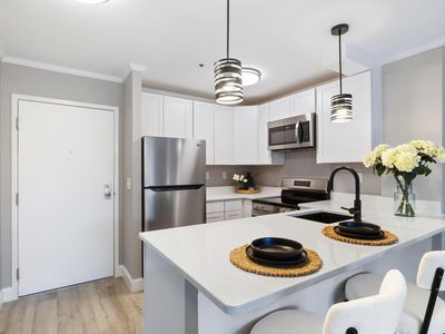 148 Breakwater Drive #204