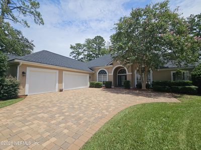 569 GOLDEN LINKS Drive