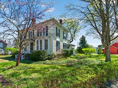 403 Lake St