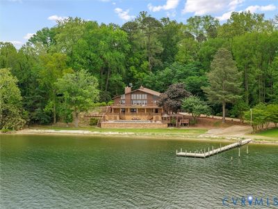 310 Green Point Ln