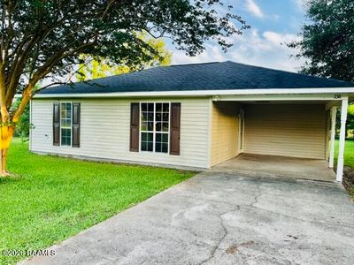 238 Avenue Of The Acadians