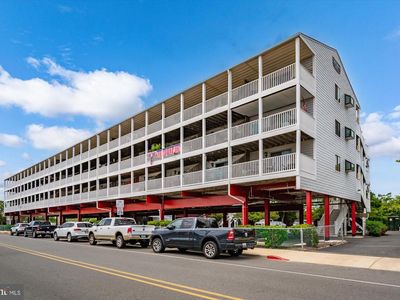 300 Robin Dr Unit 219