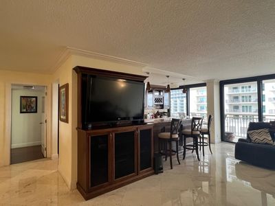 3400 N Ocean Drive #906