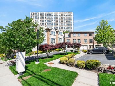 200 Laird Ave APT 204