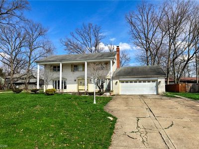 Property at 5365 Sampson Dr, Girard, OH