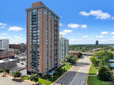 200 S Brentwood Blvd APT 14C