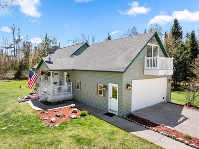 1011 Opal Lake Rd