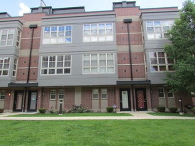 2323 S Wabash Ave APT 14