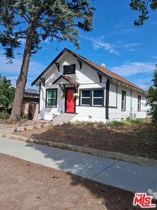 1017 S Washburn Ave