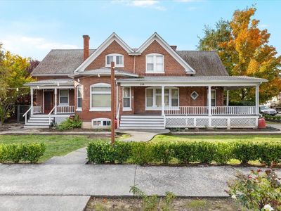 139 SW I St