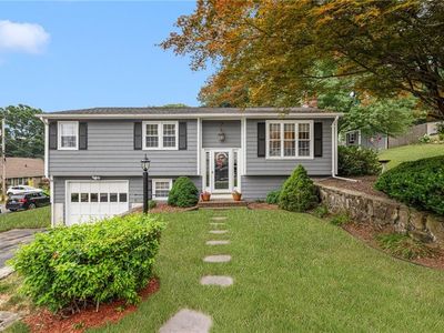 24 Morton Ave