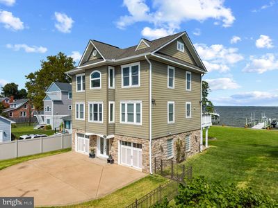 2260 Lake Dr