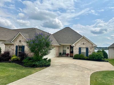 135 Shore View Dr