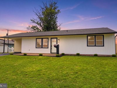 Property at 27 Lakeside Dr #W, Levittown, PA