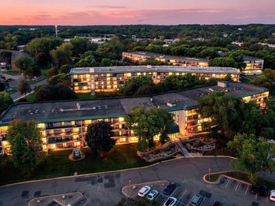 10501 Cedar Lake Rd APT 512