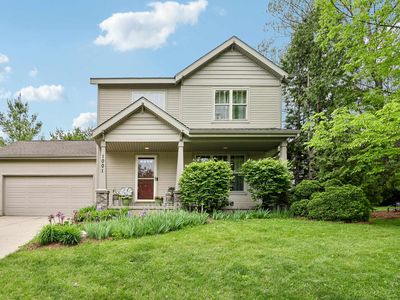 1001 Glacier Hill Dr