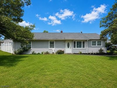 527 E Main St