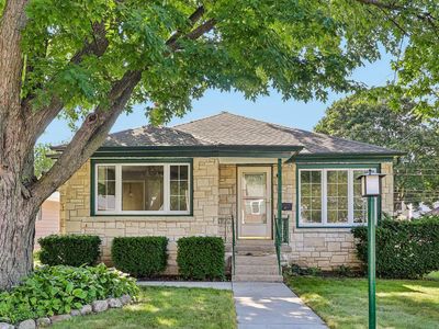 Property at 5555 N Mohawk AVENUE, Glendale, WI