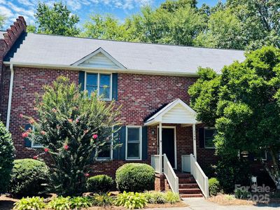 1146 Crestmont Dr SE