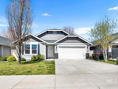 246 W Waukesha St