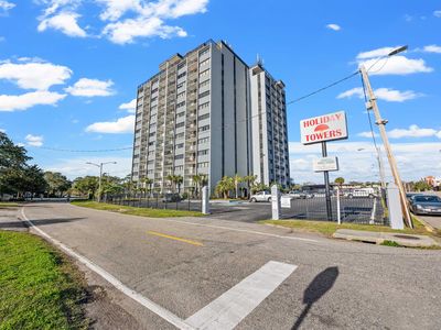 601 Mitchell Dr. #606