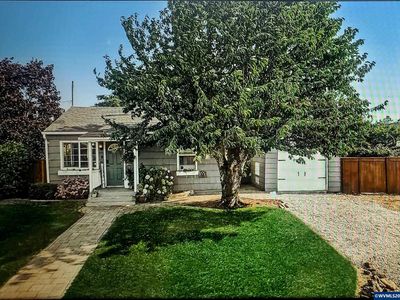 1104 Caleb St
