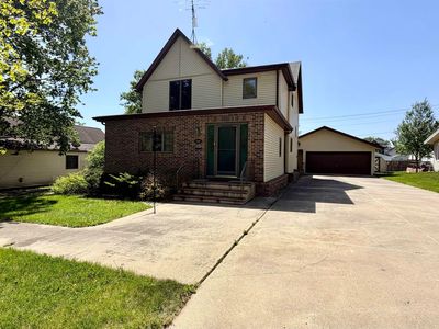 214 Peterson St