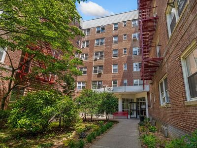 915 E 17th St APT 117