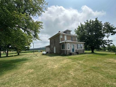 2733 S Curtiss Rd