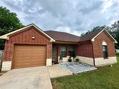 703 Perry Ave