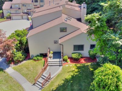 15 Ash Court