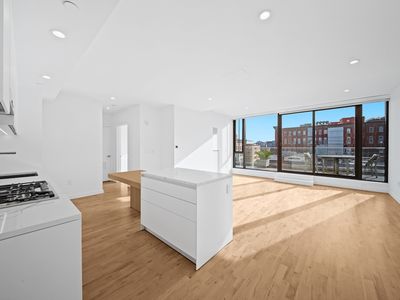 346 Congress St #703