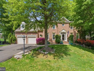 8005 Hedgewood Ct