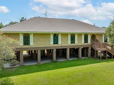 909 Bayou Dularge Rd