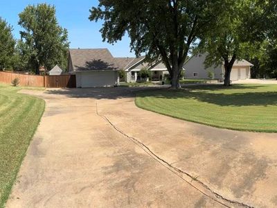 1611 E Coffee Creek Rd