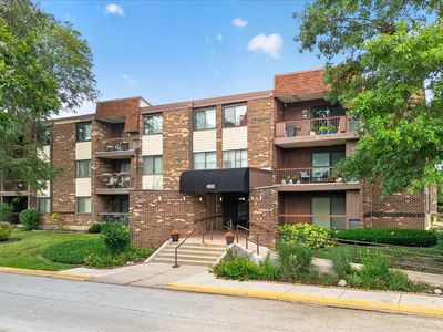 460 Raintree Ct Unit 1H
