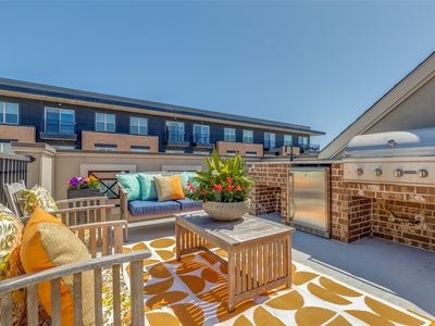 2716 Flowering Peach Ln