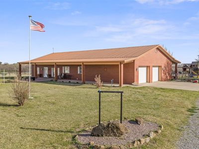 28256 N County Road 3210