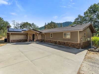 12330 E Evans Creek Rd