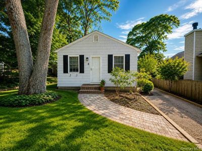 Property at 4 Vine Street, Hampton Bays, NY