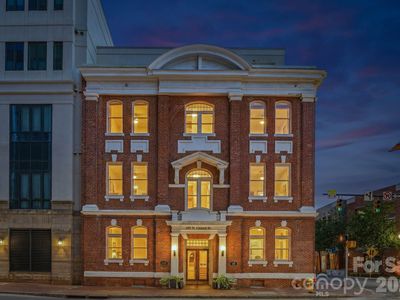 229 Church St #403