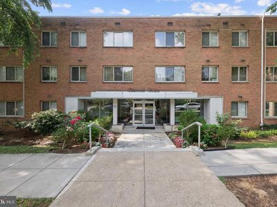 2710 Macomb St NW APT 418